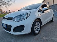 Usata Kia Rio EX 75 CV (55 kW) 2013 Bianco Berlina