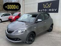 Usado Lancia Ypsilon Gold 69 HP (50 kW) 2023 Cinzento Citadino