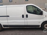 Usata Opel Vivaro 100 CV (73 kW) 2006 Bianco Monovolume