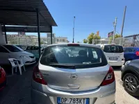 Usata Opel Corsa Cosmo 90 CV (66 kW) 2008 Grigio Utilitaria