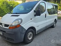 Usata Renault Trafic 100 CV (73 kW) 2003 Bianco Monovolume