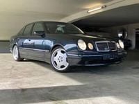 Usata Mercedes E50 AMG AMG 347 CV (255 kW) 1997 Blu Berlina