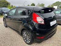 Usata Ford Fiesta ST-Line 75 CV (55 kW) 2017 Nero Berlina