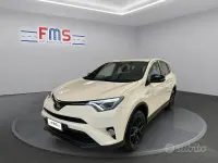 Usata Toyota RAV4 Hybrid 268 CV (197 kW) 2018 Bianco SUV