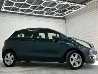 Usata Toyota Yaris 69 CV (50 kW) 2007 Grigio Utilitaria
