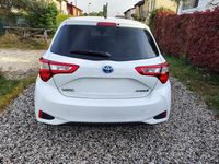 Usata Toyota Yaris Hybrid Style 73 CV (53 kW) 2018 Bianco Berlina