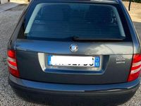 Usata Skoda Fabia Ambiente 75 CV (55 kW) 2005 Grigio Station wagon