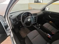 Usata VW Golf IV 90 CV (66 kW) 2004 Grigio Berlina