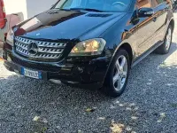 Usata Mercedes ML320 224 CV (164 kW) 2006 Nero SUV