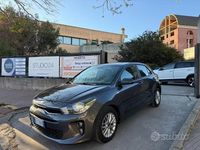 Usata Kia Rio 84 CV (61 kW) 2020 Grigio Berlina