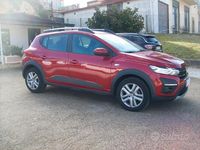 Usado Dacia Sandero 101 CV (74 kW) 2022 Rojo Berlina