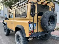 Usata Land Rover Defender 122 CV (89 kW) 2000 Giallo Station wagon