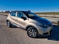 Usata Renault Captur Intens 90 CV (66 kW) 2017 Beige SUV