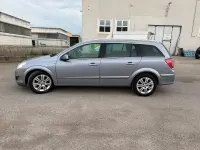 Usata Opel Astra Cosmo 101 CV (74 kW) 2007 Argento Station wagon