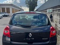 Usata Renault Clio II Dynamique 85 CV (62 kW) 2006 Nero Berlina