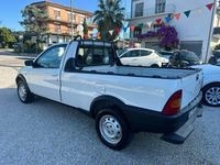 Usata Fiat Strada 68 CV (50 kW) 2003 Bianco Pick-up