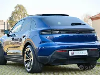 Usata Porsche Macan 144 kW (197 CV) 2024 Blu genziana SUV