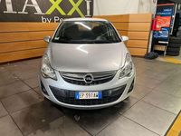 Usata Opel Corsa 75 CV (55 kW) 2013 Argento Utilitaria