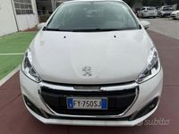 Usata Peugeot 208 Allure 83 CV (61 kW) 2019 Bianco Utilitaria