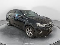 usata VW Taigo 1.0 TSI 110 CV DSG R-Line del 2022 usata a Salerno