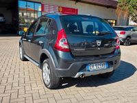 Usata Dacia Sandero Stepway 88 CV (64 kW) 2011 Nero Berlina