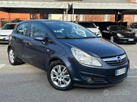 Usata Opel Corsa Enjoy 90 CV (66 kW) 2007 Grigio Utilitaria