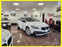 Usata Volvo V40 CC Business Edition 120 CV (88 kW) 2019 Bianco Station wagon