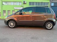 Usata Lancia Musa Gold 95 CV (69 kW) 2010 Marrone Monovolume