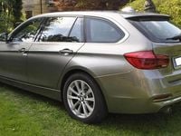Usata BMW 318 Luxury Line 150 CV (110 kW) 2015 Grigio Station wagon