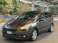 Usata Peugeot 5008 149 CV (109 kW) 2010 Grigio Monovolume