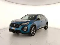 Usata Peugeot 2008 Allure 101 CV (74 kW) 2025 Verde SUV