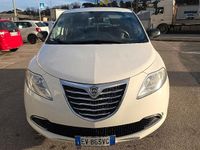 Usata Lancia Ypsilon 60 CV (44 kW) 2014 Bianco Utilitaria
