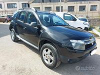 Usata Dacia Duster Lauréate 110 CV (80 kW) 2013 Antracite(met.) SUV