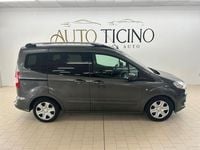 Usata Ford Tourneo Courier Titanium 75 CV (55 kW) 2016 Giallo Monovolume
