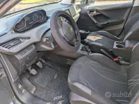 Usata Peugeot 208 95 CV (69 kW) 2014 Utilitaria