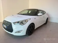 Usata Hyundai Veloster Comfort 140 CV (102 kW) 2012 Beige Utilitaria