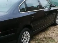 Usata VW Passat 101 CV (74 kW) 2002 Nero Berlina