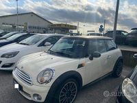 Usata Mini ONE 95 CV (69 kW) 2007 Beige Utilitaria
