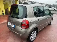 Käytetty Renault Modus 88 HP (64 kW) 2011 Harmaa Tila-auto