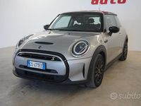 Usata Mini Cooper SE Essential 75 kW (102 CV) 2023 Grigio Utilitaria