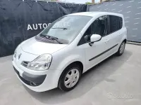 Usata Renault Modus 101 CV (74 kW) 2009 Bianco Monovolume