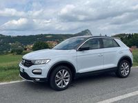 Usata VW T-Roc Style 116 CV (85 kW) 2019 Argento SUV