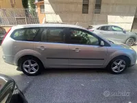 Usata Ford Focus 90 CV (66 kW) 2007 Grigio Station wagon