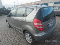 Usata Mercedes A180 Elegance 108 CV (79 kW) 2010 Grigio Berlina