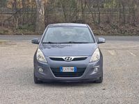 Usata Hyundai i20 Comfort 75 CV (55 kW) 2011 Grigio Utilitaria