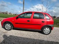 Usata Opel Corsa Comfort 75 CV (55 kW) 2001 Rosso Utilitaria