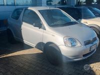 Usata Toyota Yaris 2000 Grigio Utilitaria