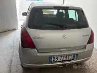 Usata Suzuki Swift GL 69 CV (50 kW) 2006 Grigio Utilitaria