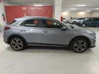 Usata Kia XCeed 117 CV (86 kW) 2022 Lunar silver SUV