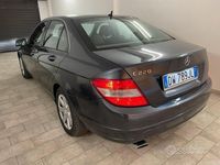 Usata Mercedes C220 170 CV (125 kW) 2009 Grigio Berlina